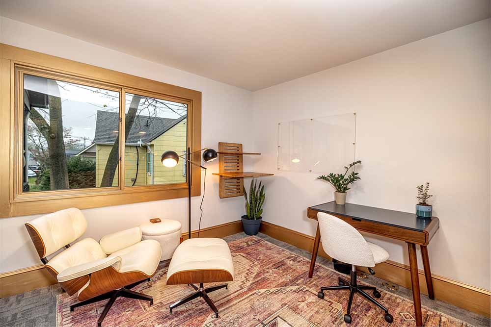 gold office space right rear gold office space for lease right rear view