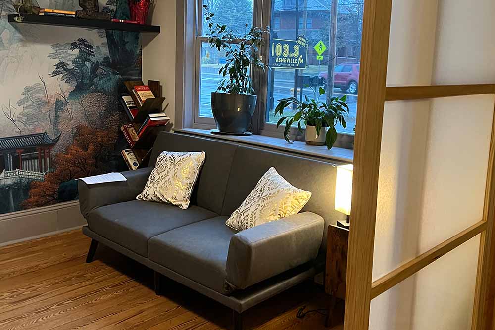 shoji 7 862 Haywood meeting patio